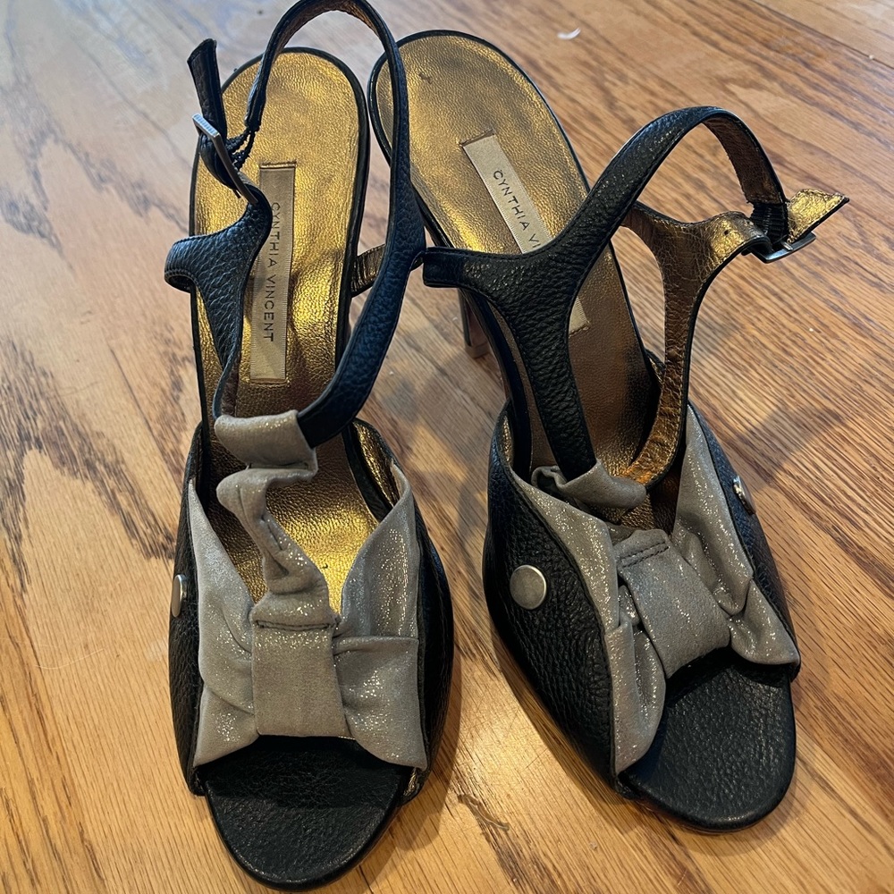 CYNTHIA VINCENT Strappy leather heel